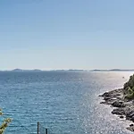 Kamp Lunga + *