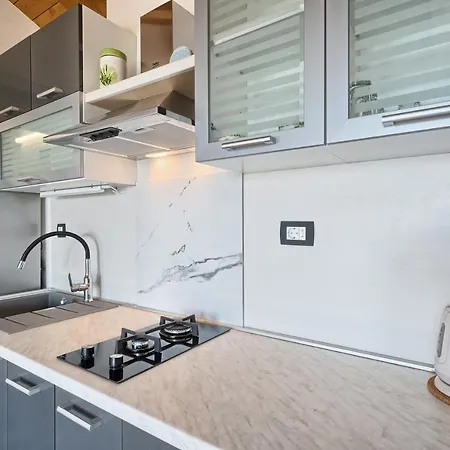 Kamp Lunga + Campingplads