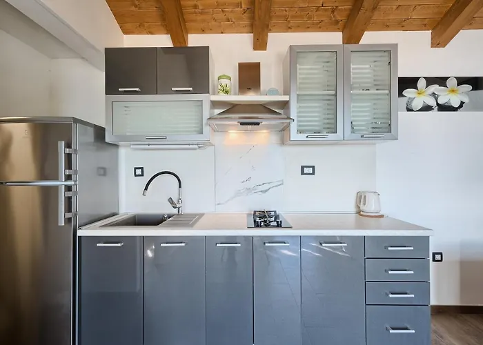 Kamp Lunga + * Jezera