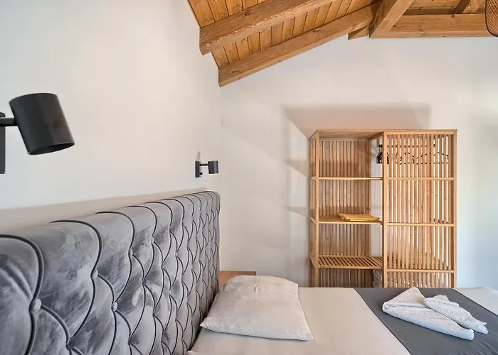 Kamp Lunga + * 耶泽拉