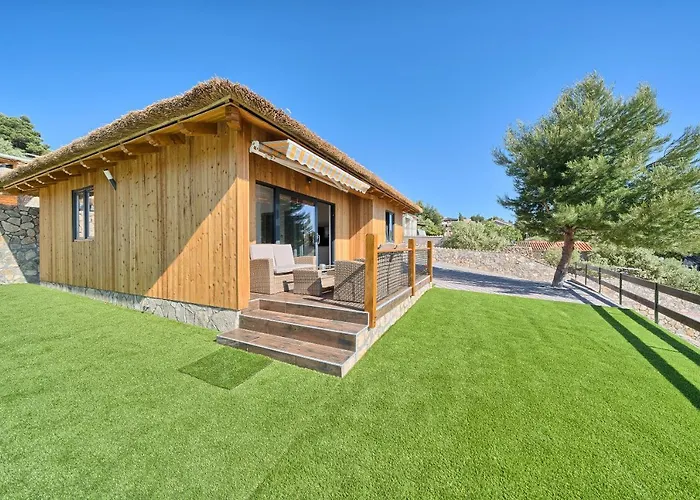 Kamp Lunga + 营地 *