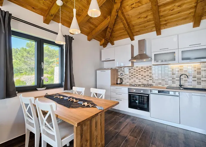 Kamp Lunga + 营地 耶泽拉